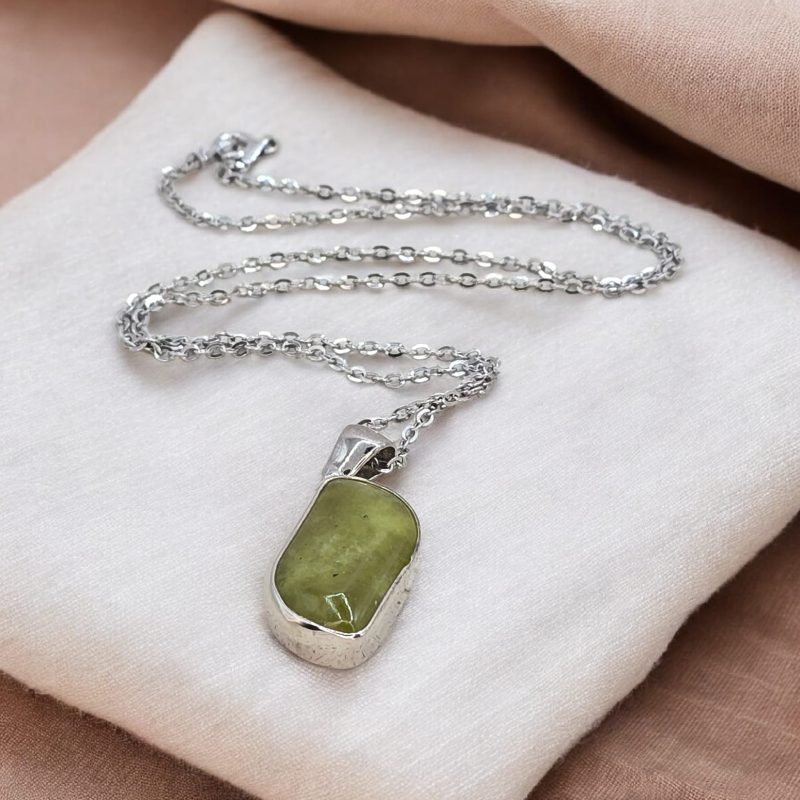 SINE00014_Dark_Leaf_AmeTerre