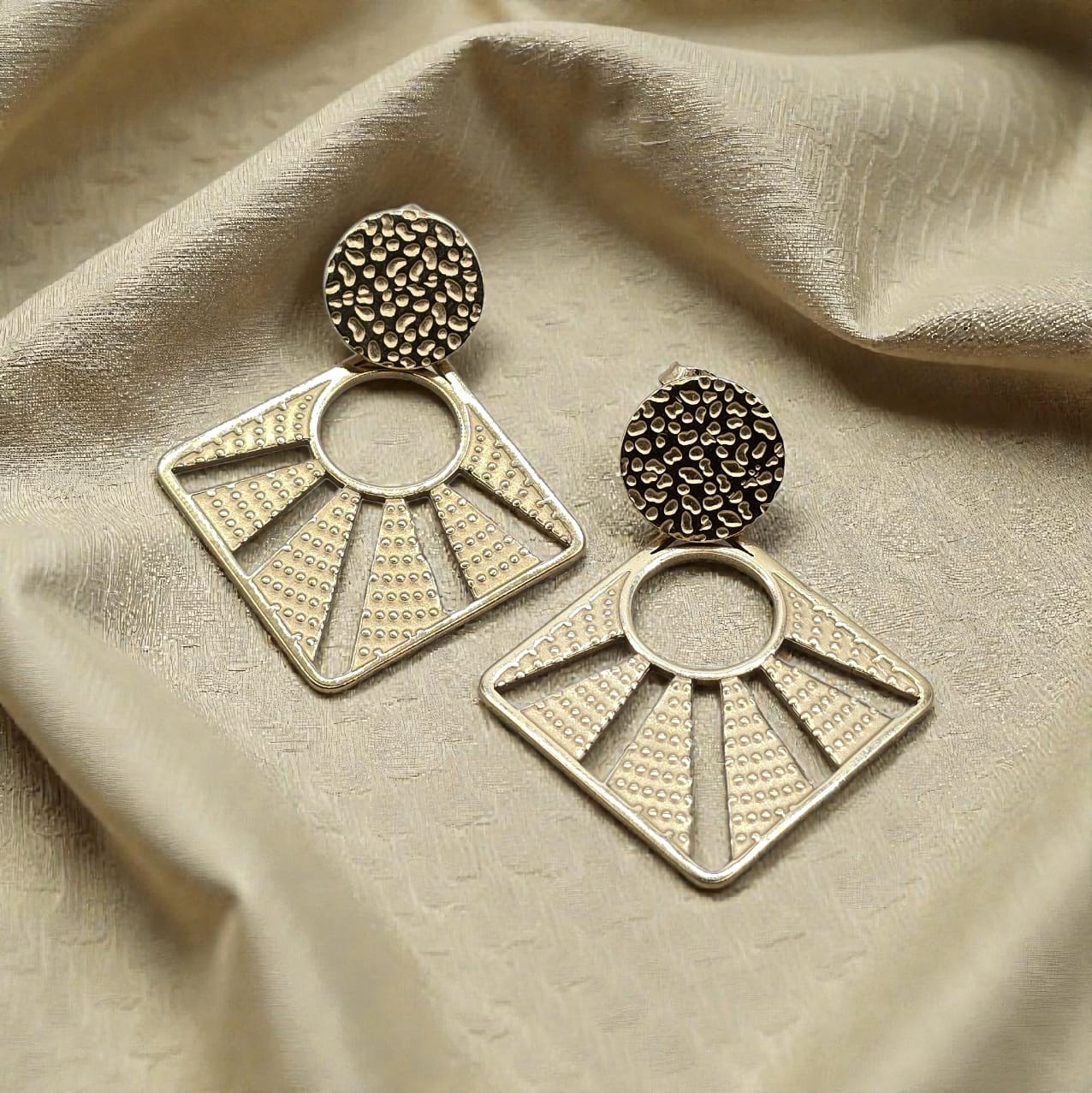 STEA00002-Fluora-Gold-AmeTerre