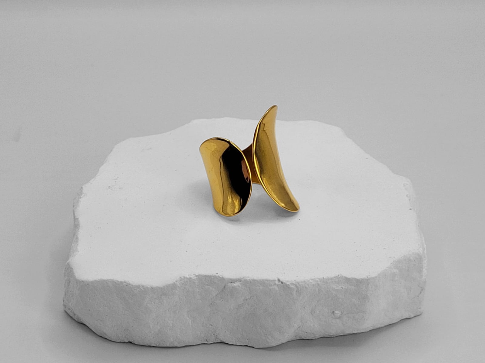 STRI00002-Noctis-Gold-AmeTerre