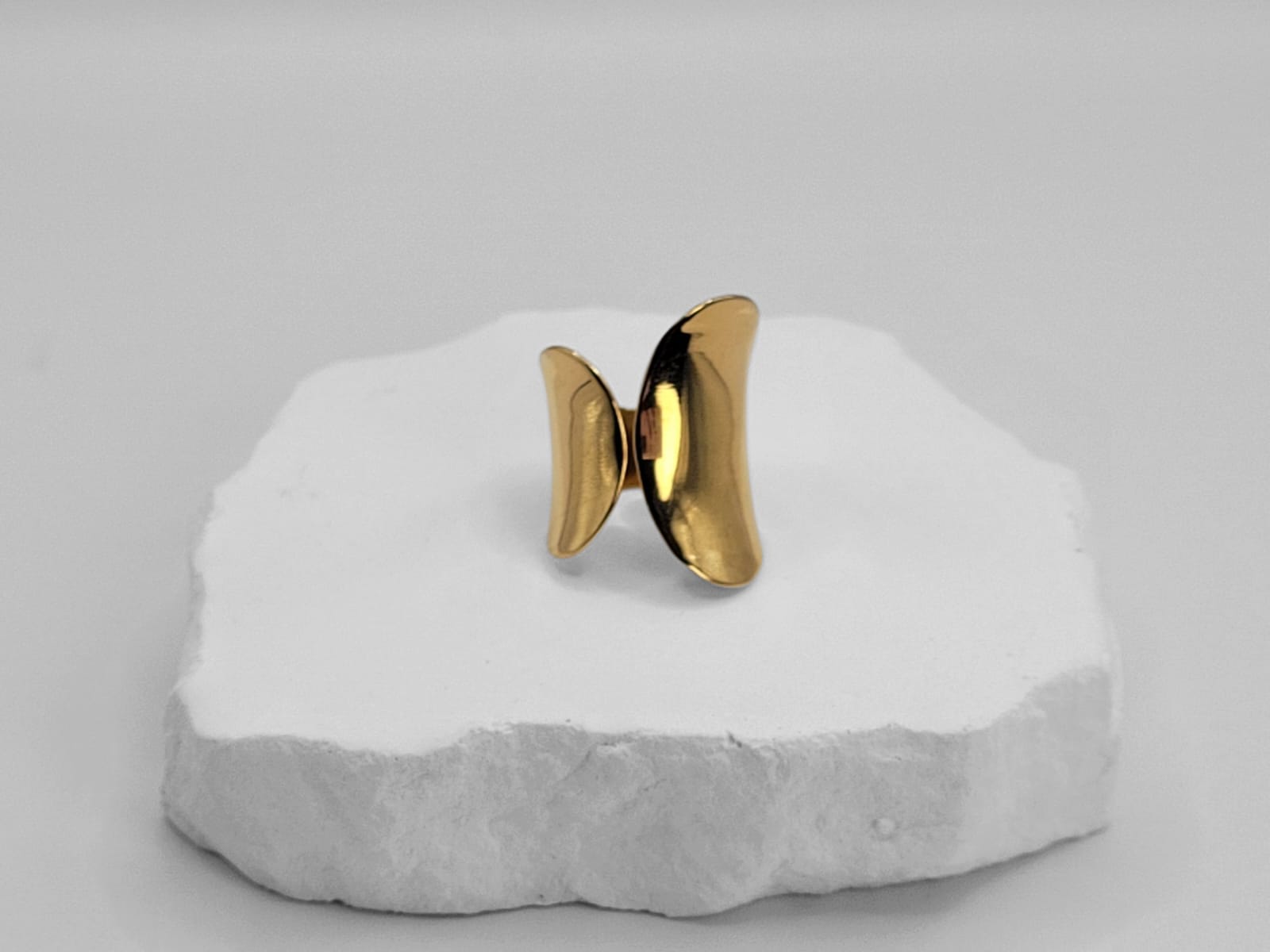 STRI00002-Noctis-Gold-AmeTerre