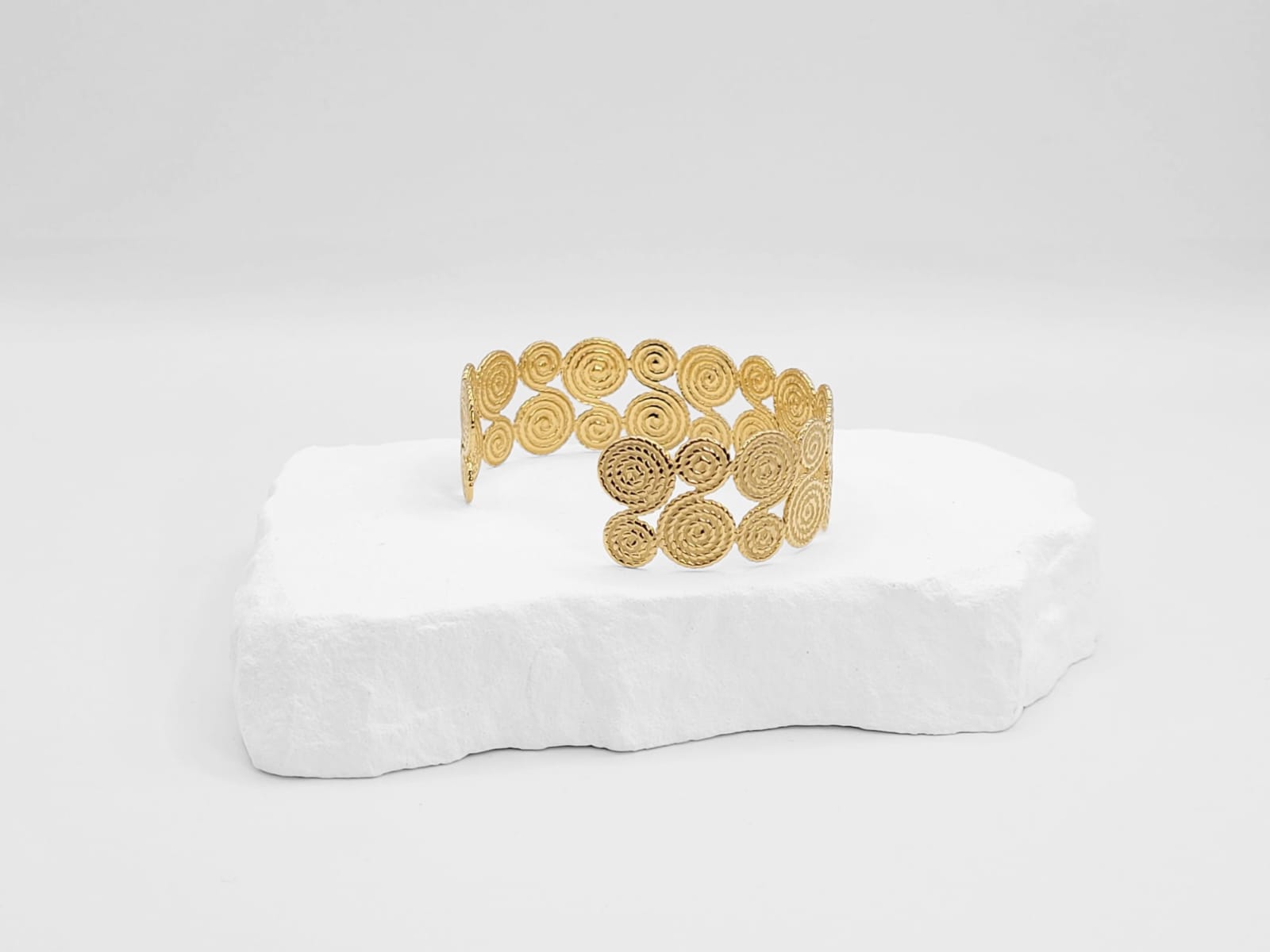 STBR00016-Lunelle-Gold-AmeTerre