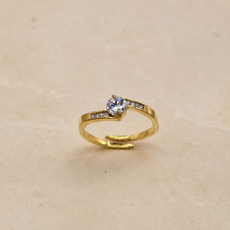 STRI28-Neraya-Gold-AmeTerre