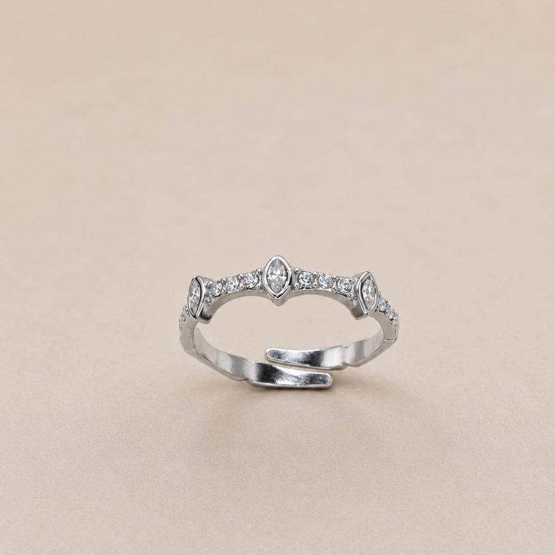 STRI47-Aerina-Silver-AmeTerre